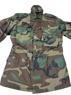 US Army Small Regular Men's Woodland Camouflage Field Jacket - Military Vintage